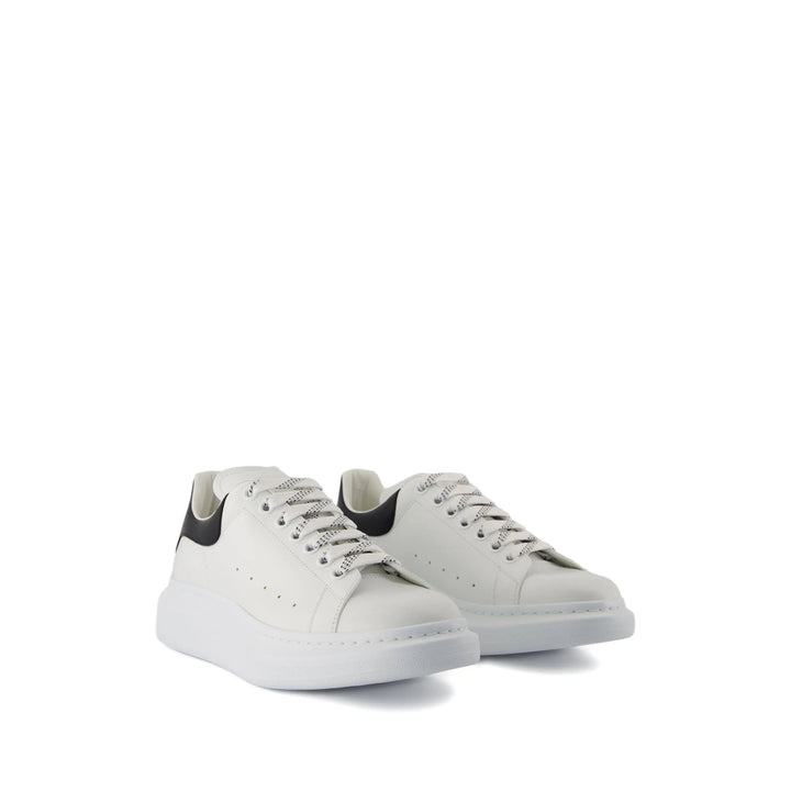 Alexander Mcqueen Sneakers - White, Black | 4f842b1897da79af7bf7796d548efe375362202e