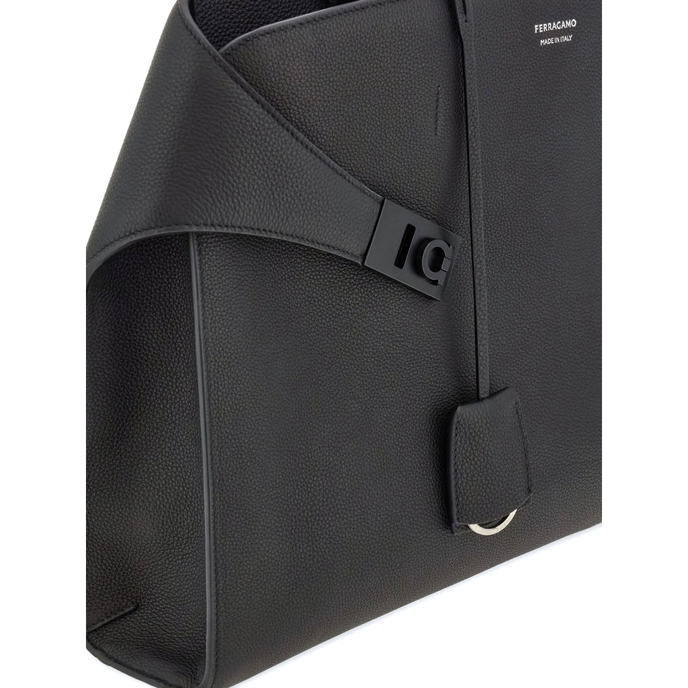 Ferragamo Luggages - Black | 4175be0186a047f01a45f531ae398e38d936c657