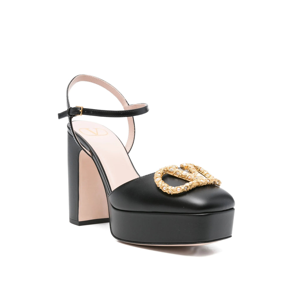 Valentino Garavani Shoes - Black | 3a8fa94e06d73e3bf3eb1aadb56e4572c0ae0e5c