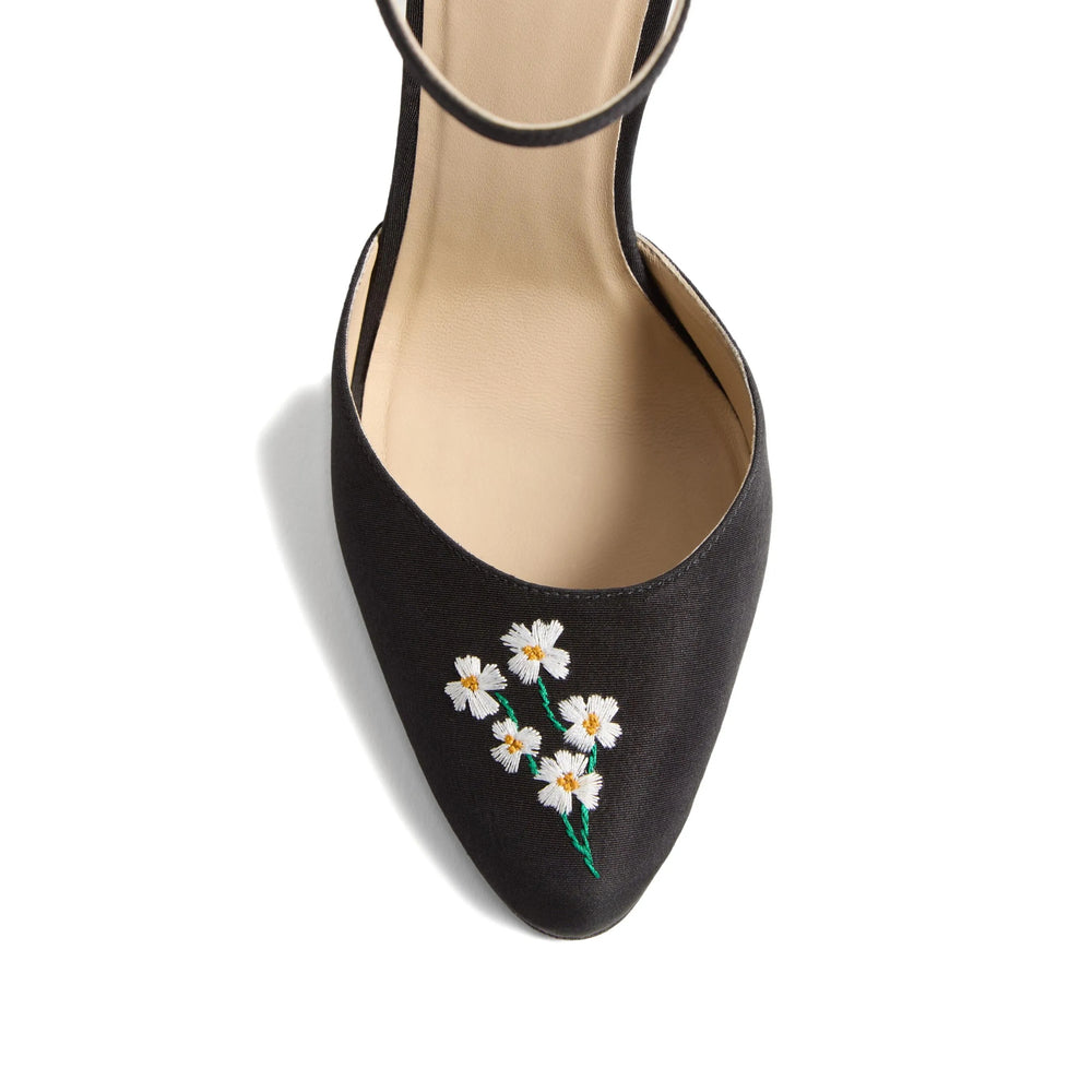 Valentino Garavani Shoes - Black, White | 48036de6e784aaf4c7afaee692e3b0a8e5ee12ab