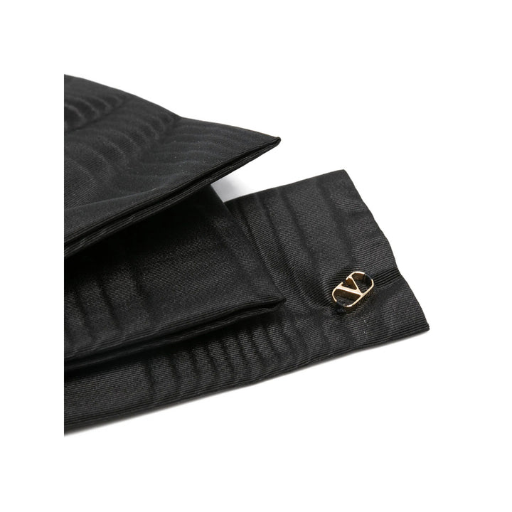Valentino Garavani Pins - Black | 1689600924306bf9433b2c8d8d964e0ba31b3ddf