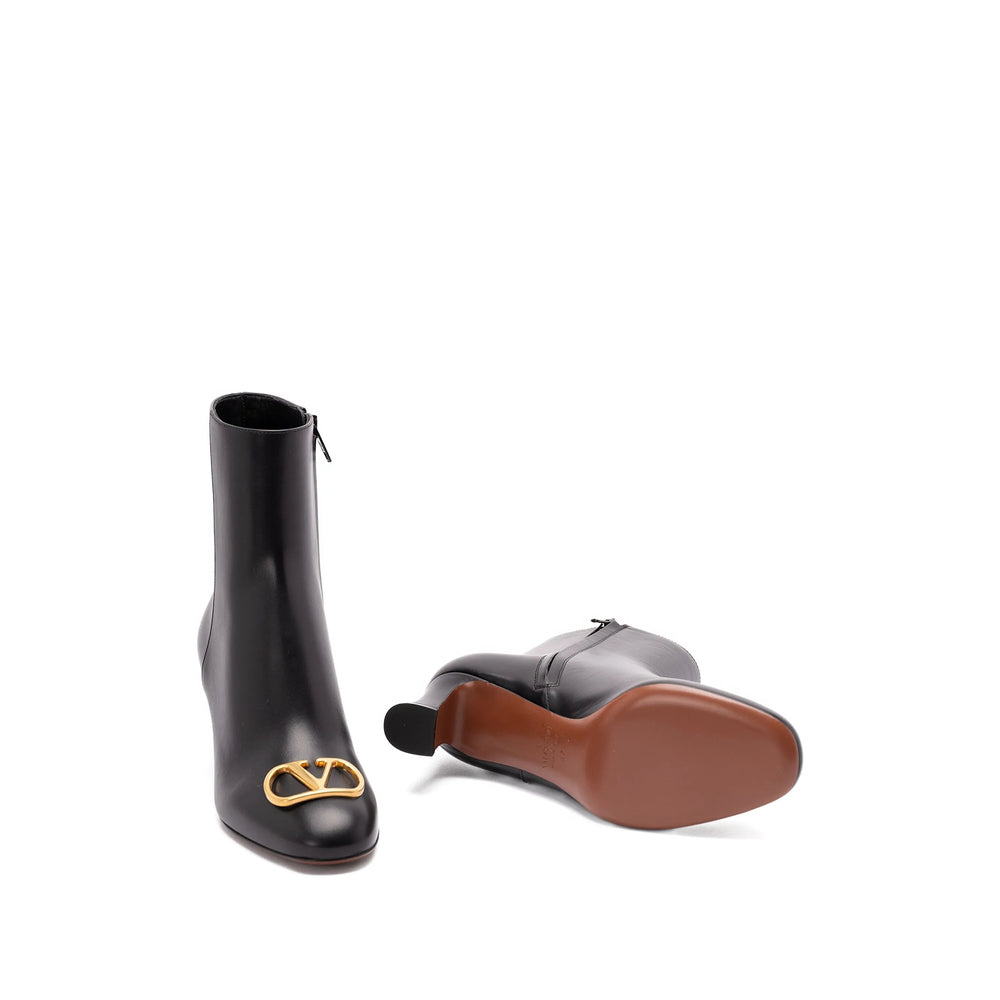 Valentino Garavani Shoes - Black | 9053d77a7426464d520c2f1a3d31d0fb23c7f12c