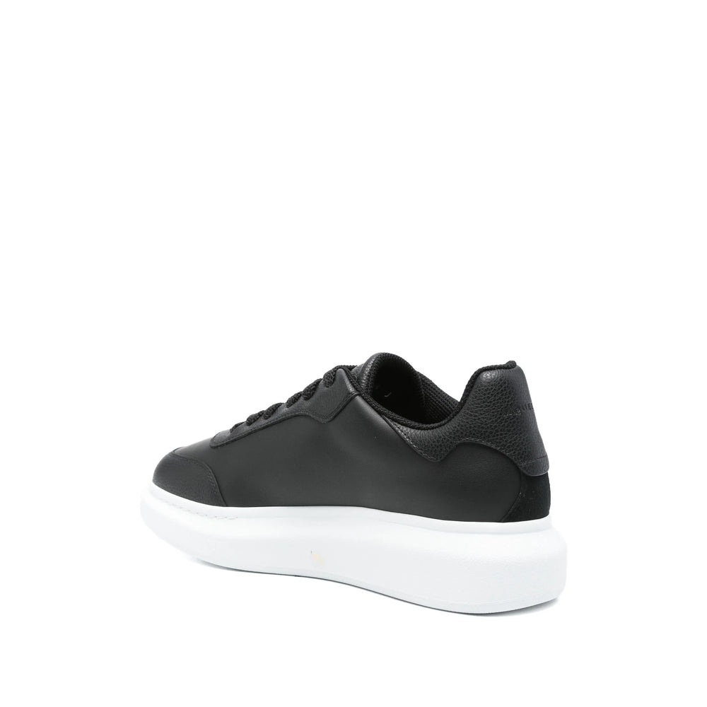 Alexander Mcqueen Sneakers - Black | 8bcf7e000894c2d40762c33da00d9f0ae0583602