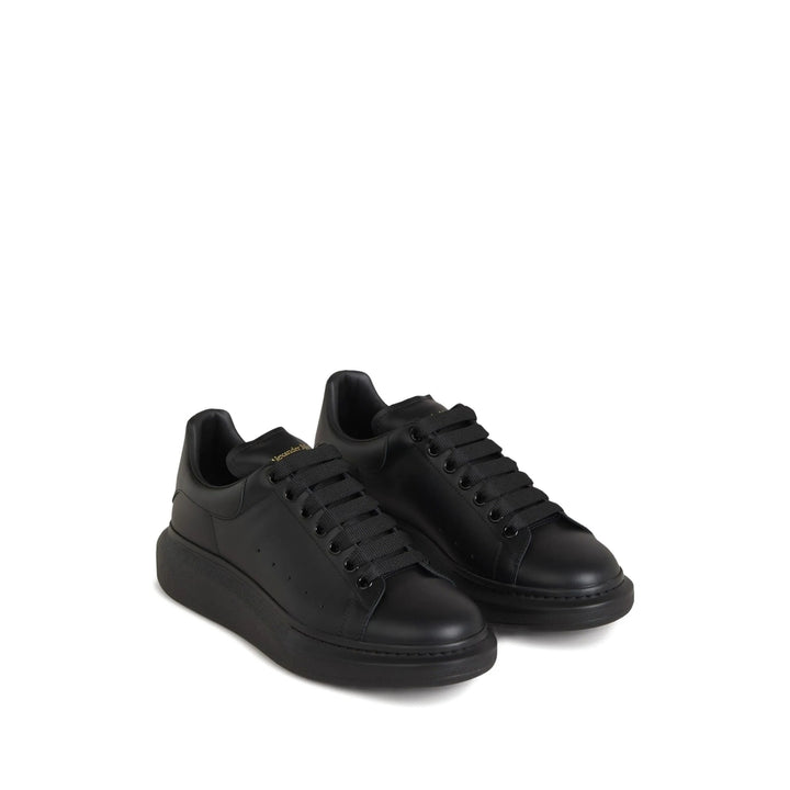 Alexander Mcqueen Sneakers - Black | d0e0429221fd3327ebfff122cf67c29f6373a23e