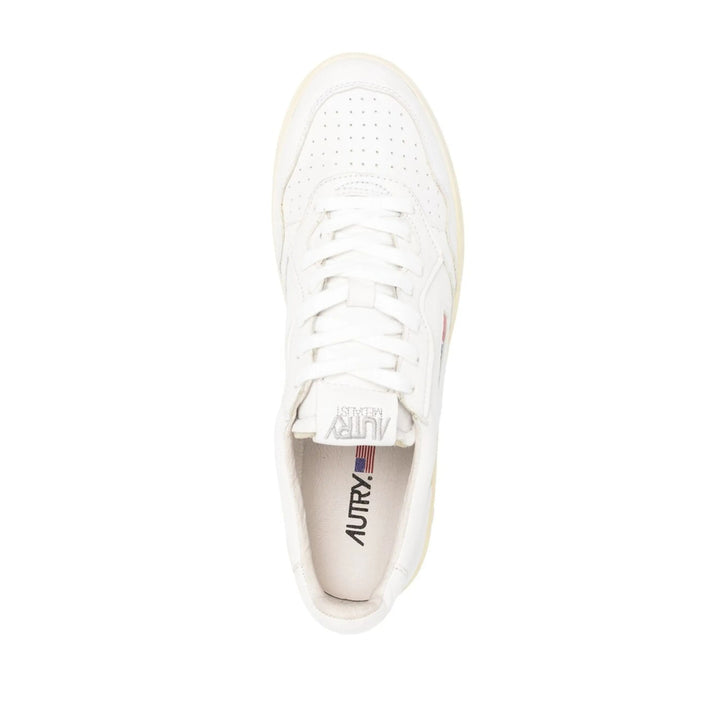 Autry Sneakers - White | a9464552c0083d6213eb11c1823fddc70a7cc8f2