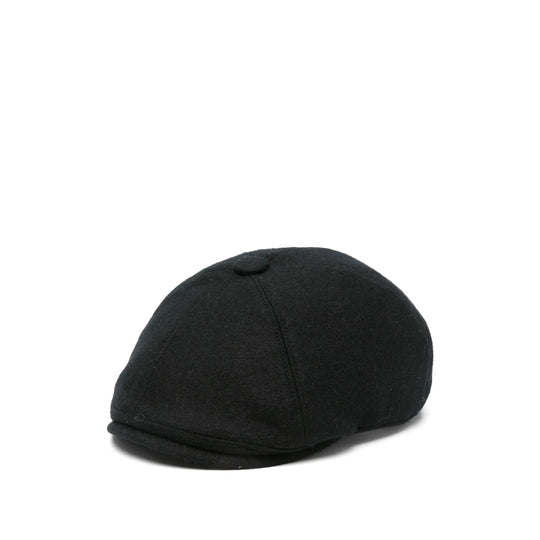 Caps Black