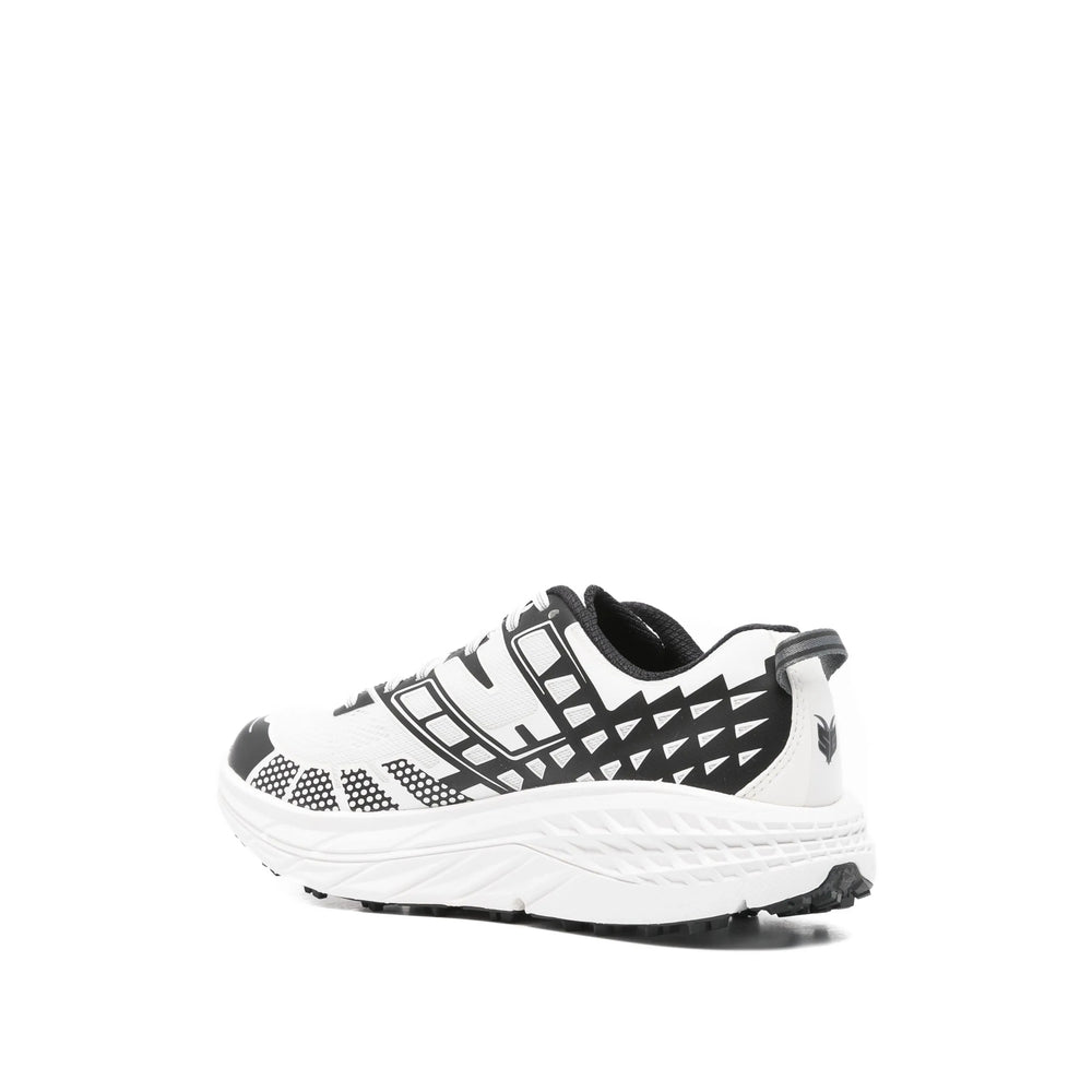 Hoka Sneakers - White, Black | abadfea751097511dacf101ce44e31c56c18004b
