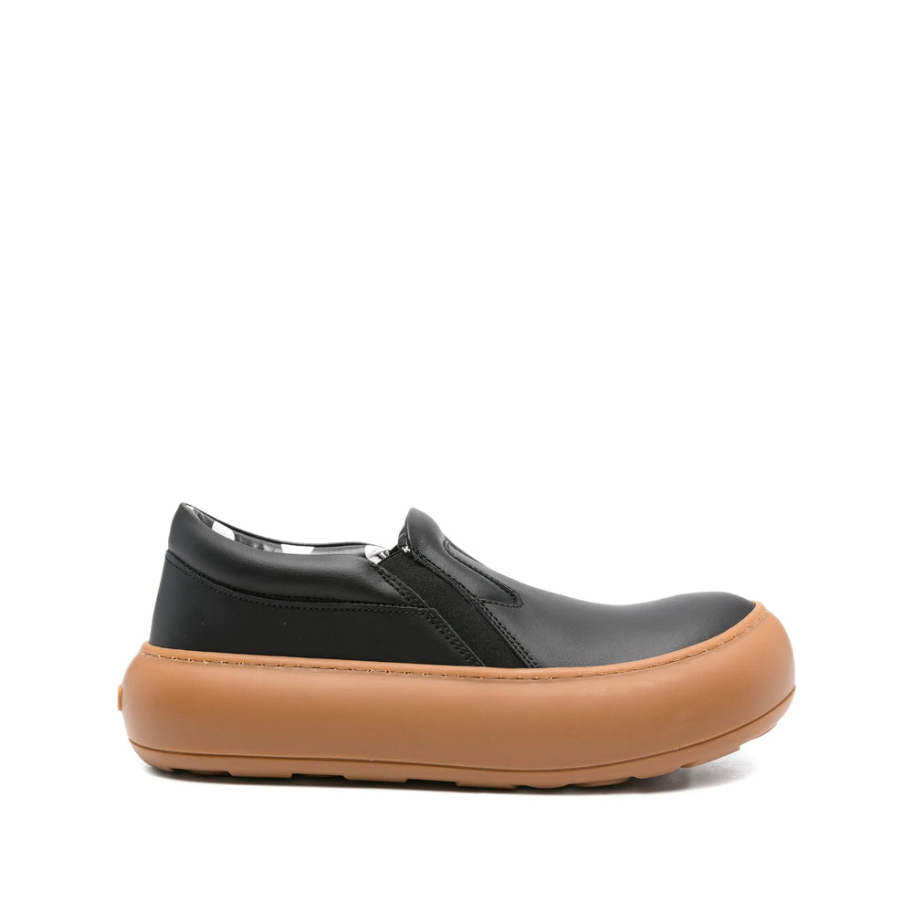 Moschino Sneakers - Black | 1a3f3f5a3a310a068ed920d62e63c6452286566a