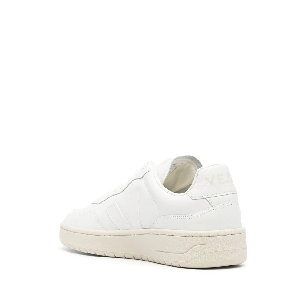 Veja Sneakers - White | eeae77de9dd015b99d00e01bb2b58340cf3a266c