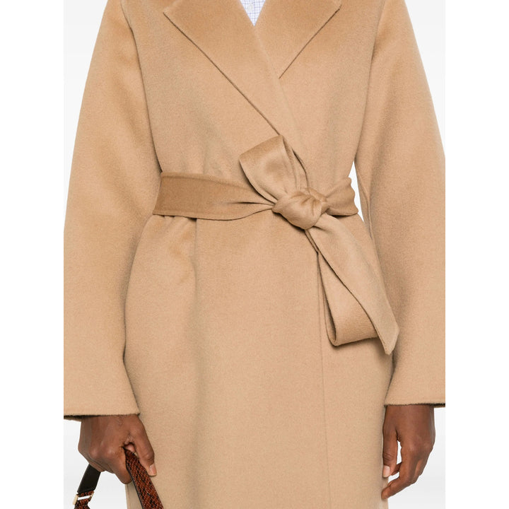 The Dynamis Studio Coats - Neutral | 52c4c056fcac44460dccb3524f82eaa9eb1c421a