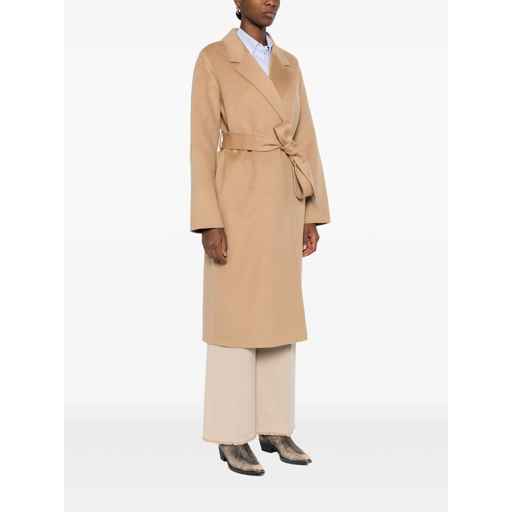 The Dynamis Studio Coats - Neutral | 719968d729e9b098c09cd27fc3b8f15c7fa6d581
