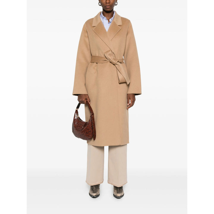 The Dynamis Studio Coats - Neutral | fd0f737510d2eb31896cc427ab01e31588bcd5a7