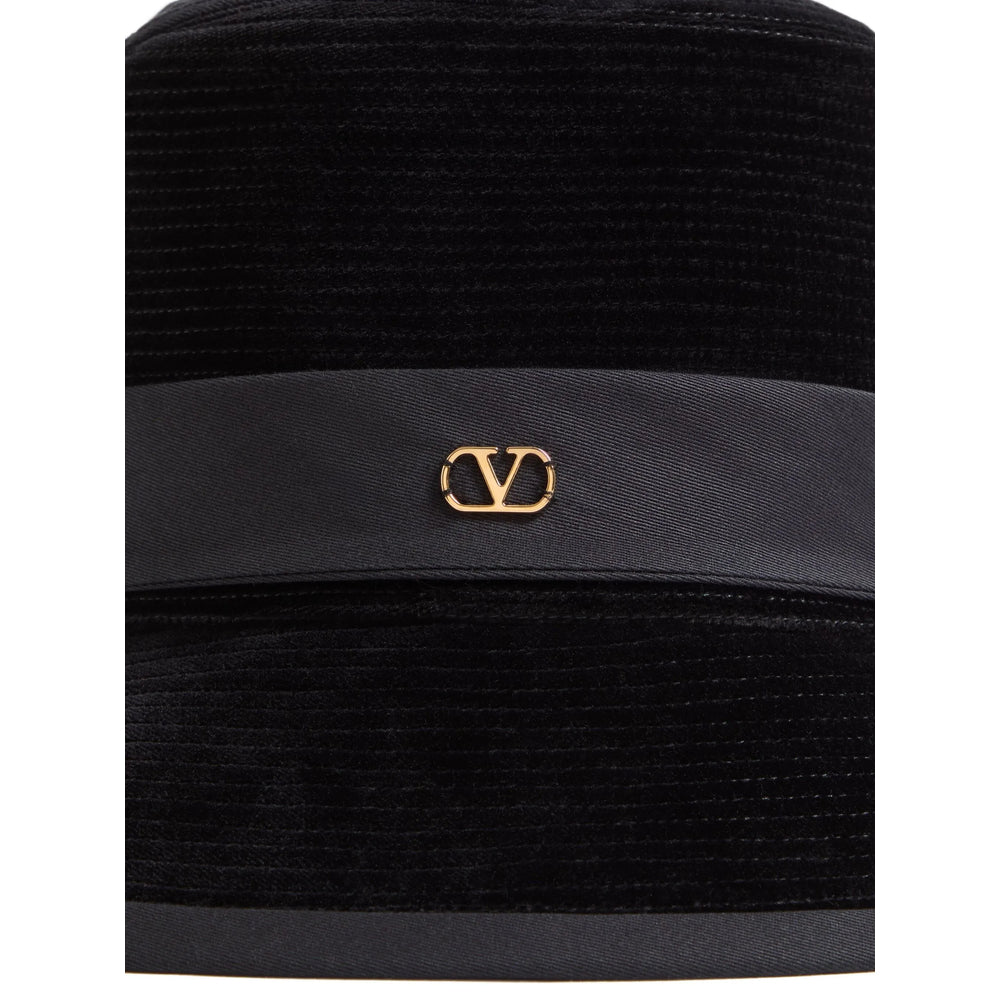 Valentino Garavani Caps - Black | 47c49af269c4ef898e6b164df58150b44857b3da