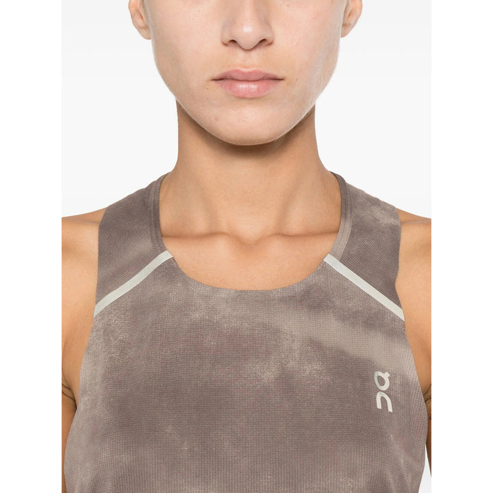 On Running Tops - Neutral, Black | b962d072070cc273b349a8fc03771c75edfcaa0a