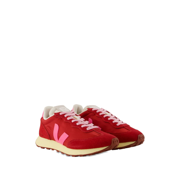 Veja Sneakers - Red, Pink | f90cf57b6bc5e83e3cef673e460ba931d950bf1a