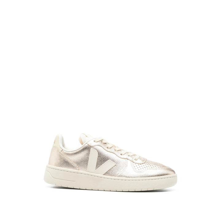 Veja Sneakers - Gold, Neutral | fb7387233c908962c9f67f2a6e07254eee113833