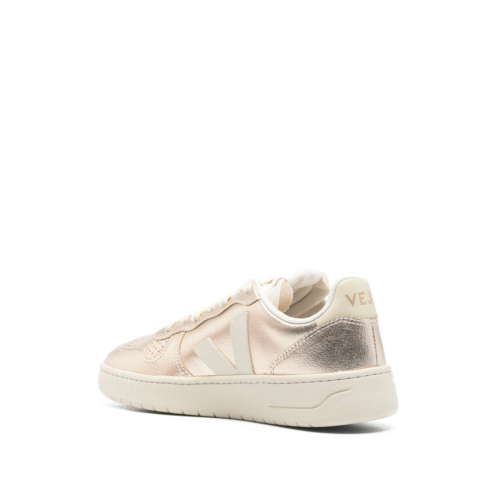 Veja Sneakers - Gold, Neutral | 99477e0fb5512656e3f7dfc27a5be2af1ecb5f5b