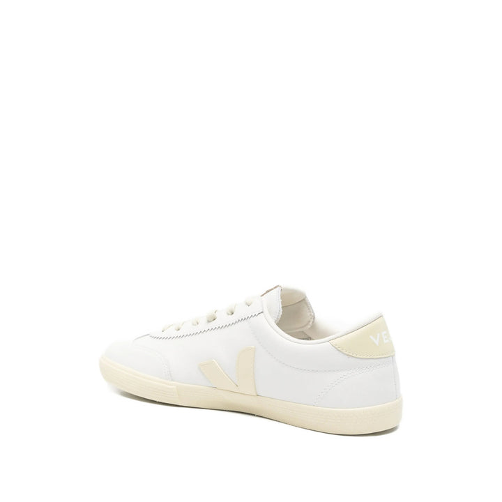 Veja Sneakers - White | cde4c2a92d99e6314ba2cdbd60a94bda8cd80d3c