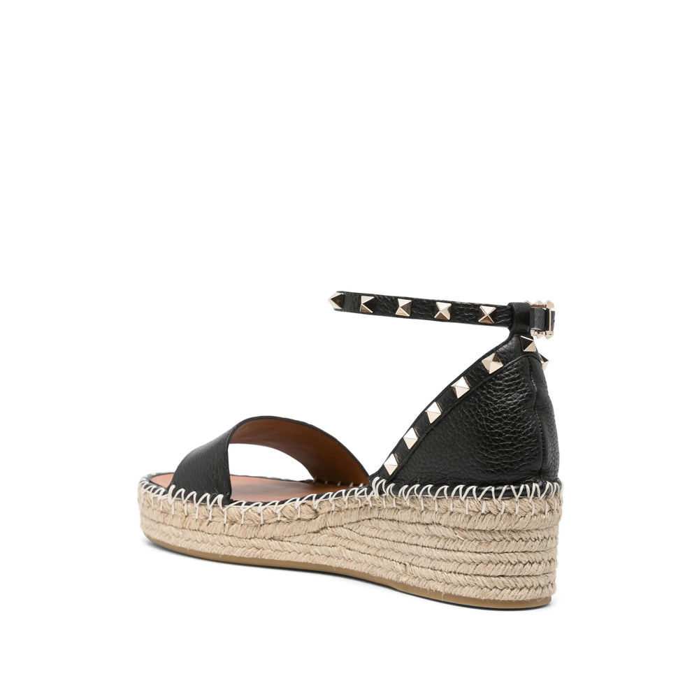 Valentino Garavani Shoes - Black | 122c457c4ee34d724ef256988d1d632838e961f7