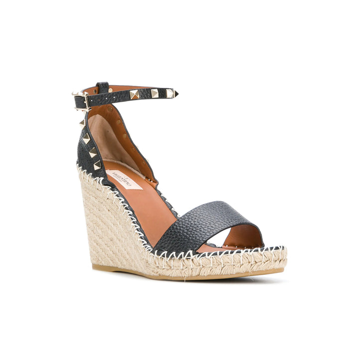 Valentino Garavani Shoes - Black | eaa396a8a5c4b81920e47f403e2948e3760ebf16