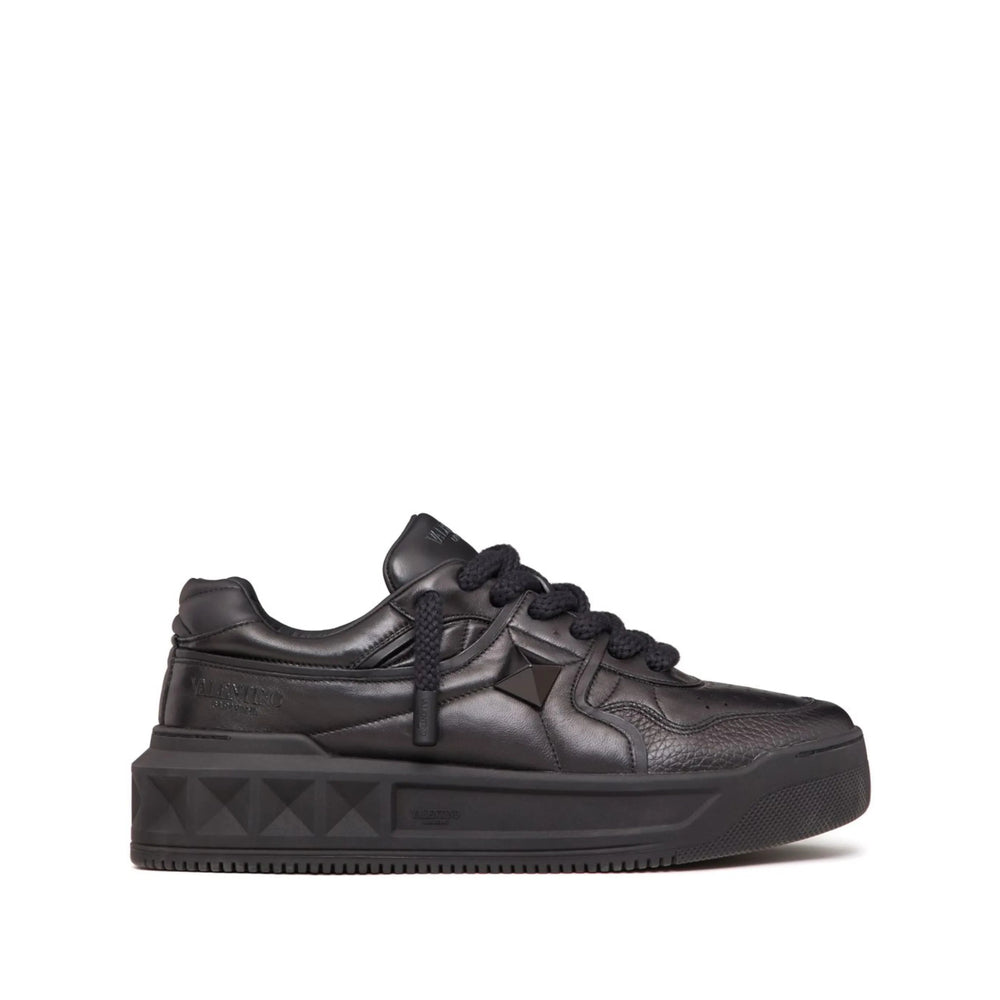 Valentino Garavani Sneakers - Black | 15b5afdcd7eba83b93778b2d2a7727ea377fdc52