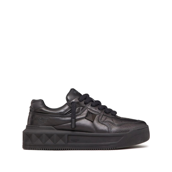 Valentino Garavani Sneakers - Black | 15b5afdcd7eba83b93778b2d2a7727ea377fdc52