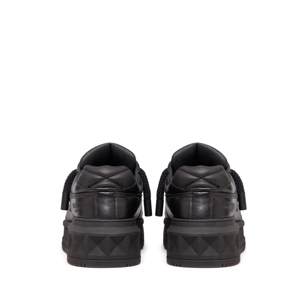 Valentino Garavani Sneakers - Black | e8540188915968daf3a843cda208082e730bcdcc