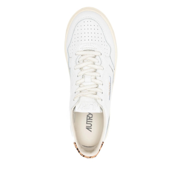 Autry Sneakers - White | 9371cba6bd6f8137116f58913b39f07c962d8ea9