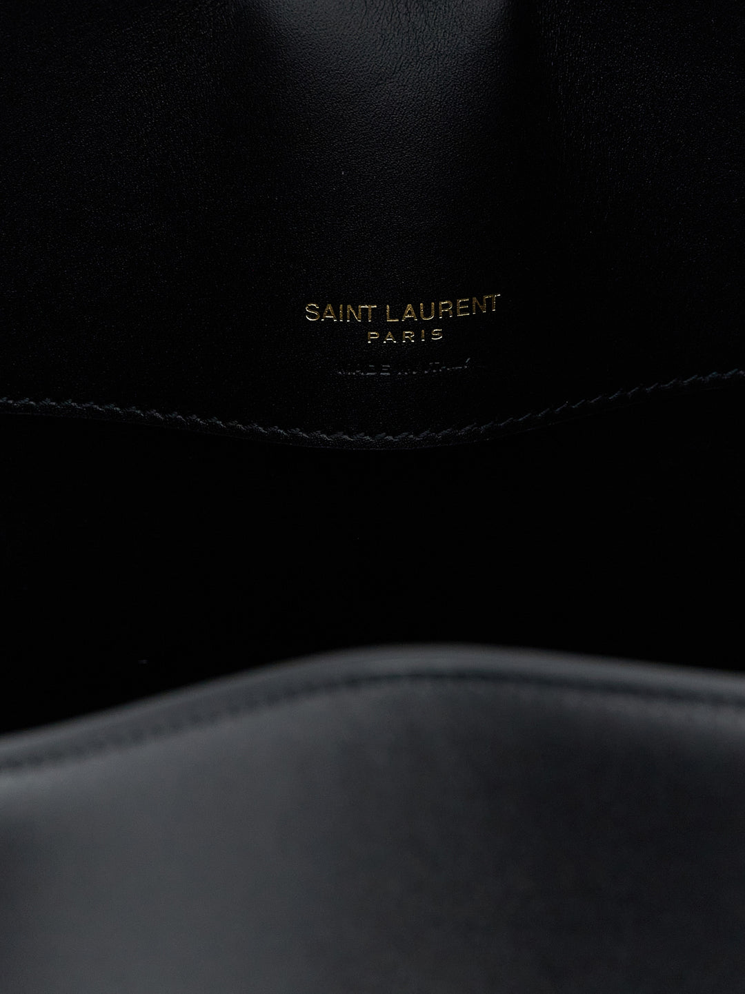 Saint Laurent Le 37 Hand Bags - Black | c80efae8547136d30e987069b27c45da18e8a9d1