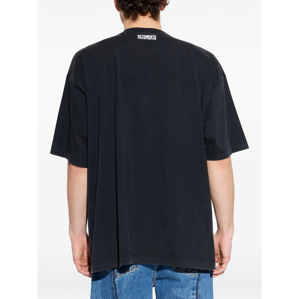 Vetements T Shirts - Black | d8b38b05fcee36c37d898a7a28e16706d6d2ac94