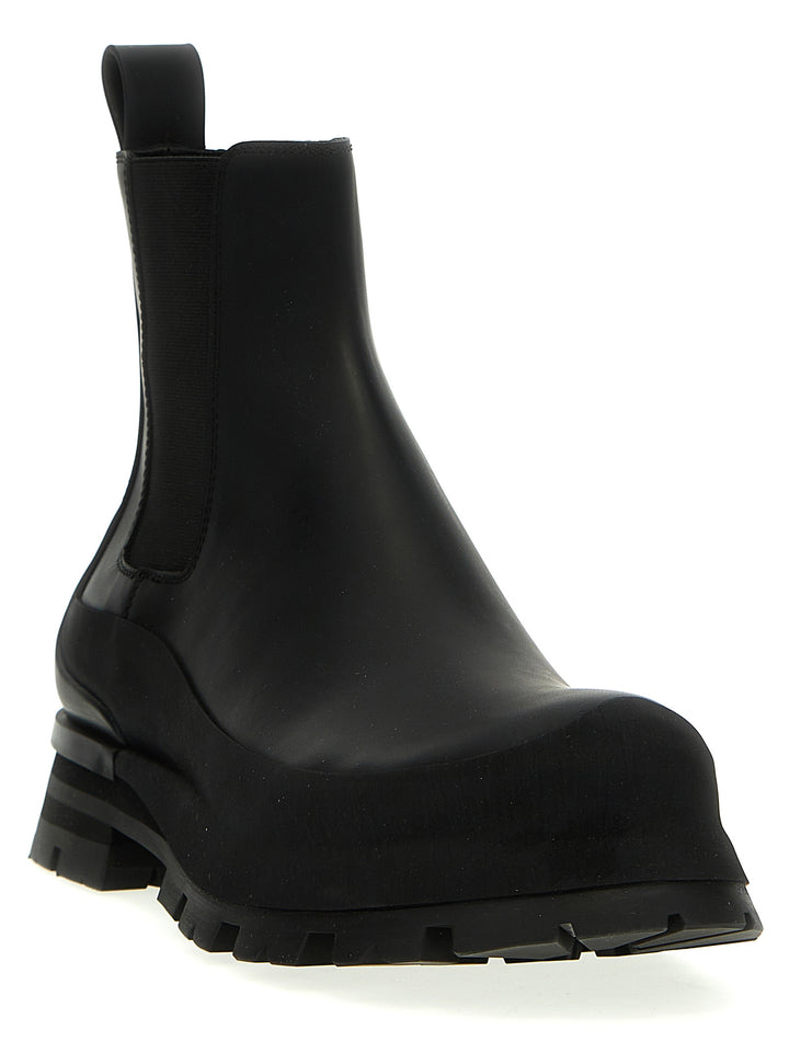 Mcqueen Wander Boots and Ankle Boots - Black | 984017f6e4cfcad3b06aa4f3b2529aefe6cd1b08