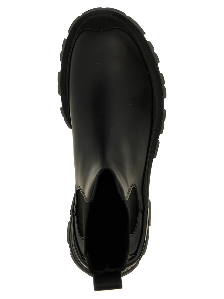 Mcqueen Wander Boots and Ankle Boots - Black | 3ea48c2cc92e75a95987fc398dda33aedfe72716