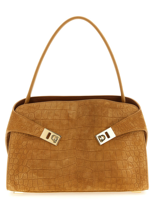 Hug Soft (M) Shoulder Bags Brown