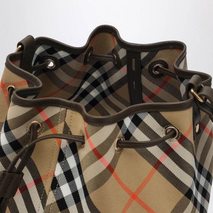 Burberry Apparel & Accessories - Beige | 92798e0eaea9cf26d800c7f6a35fc65d7024628d
