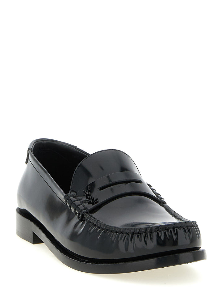 Saint Laurent Le Loafer Loafers - Black | 06213988436fef7299407f79d206d875b5029f57