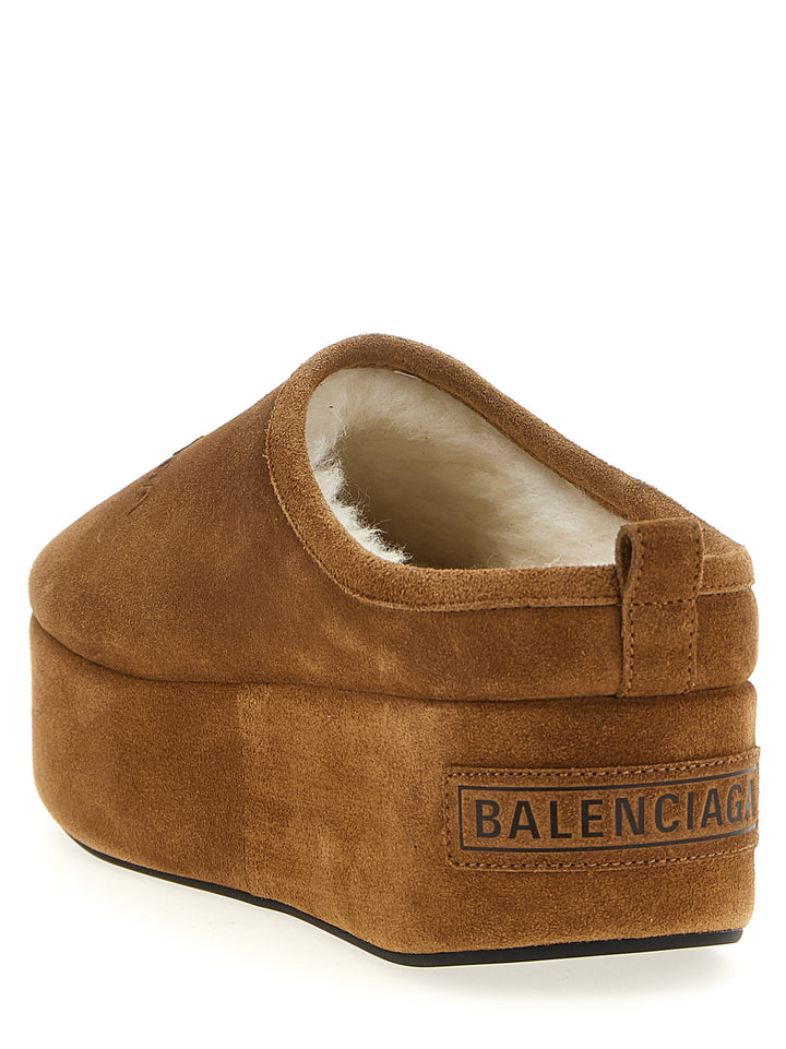 Balenciaga Alaska Soft Flat shoes - Brown | e698e6ceb494b48998309aa4d4c166c9ad64f489