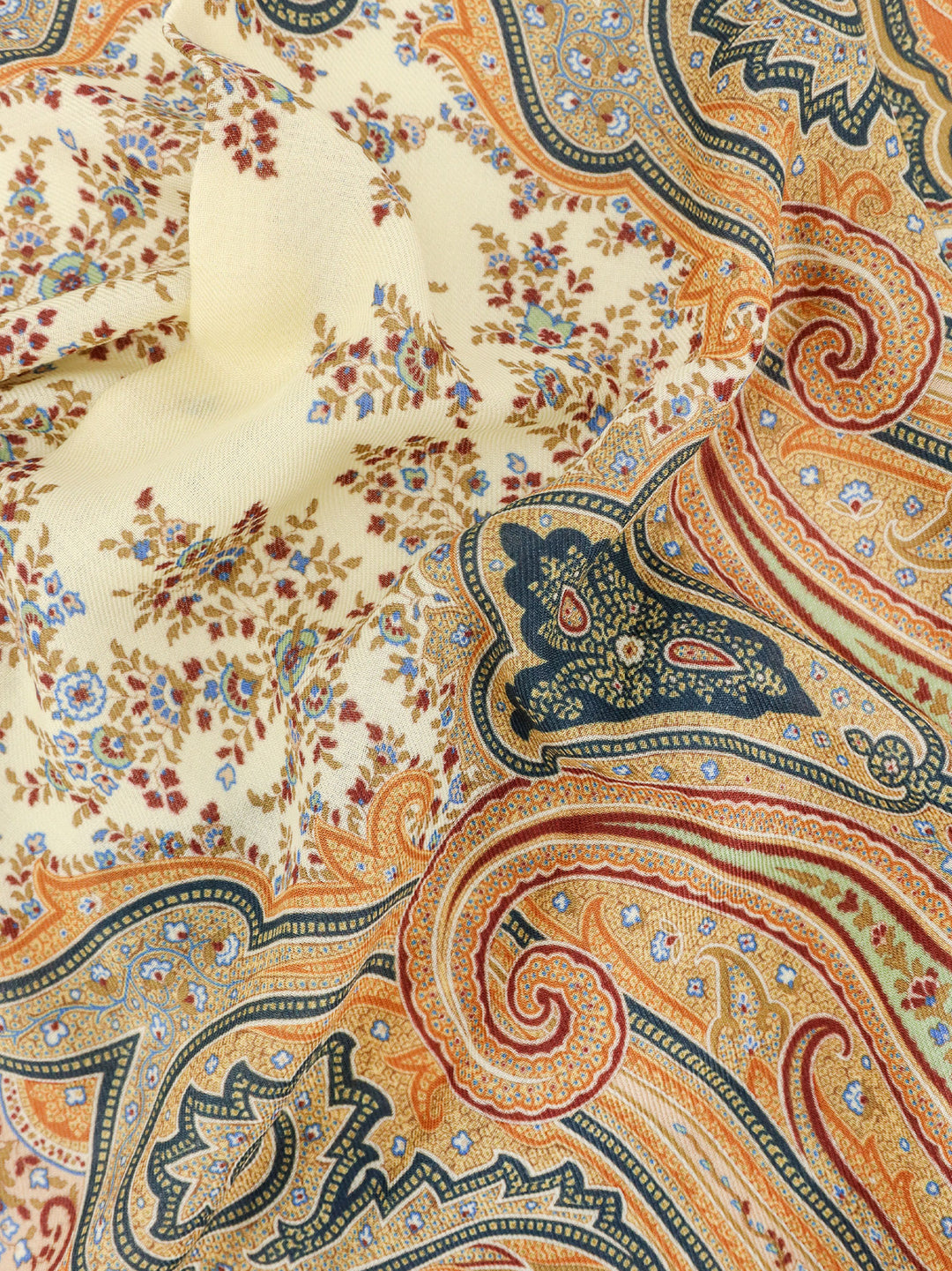 Etro Scarfs - MultiColour | 9a7b7131f77f50c7e32f7255cb972bd1cddf1ceb