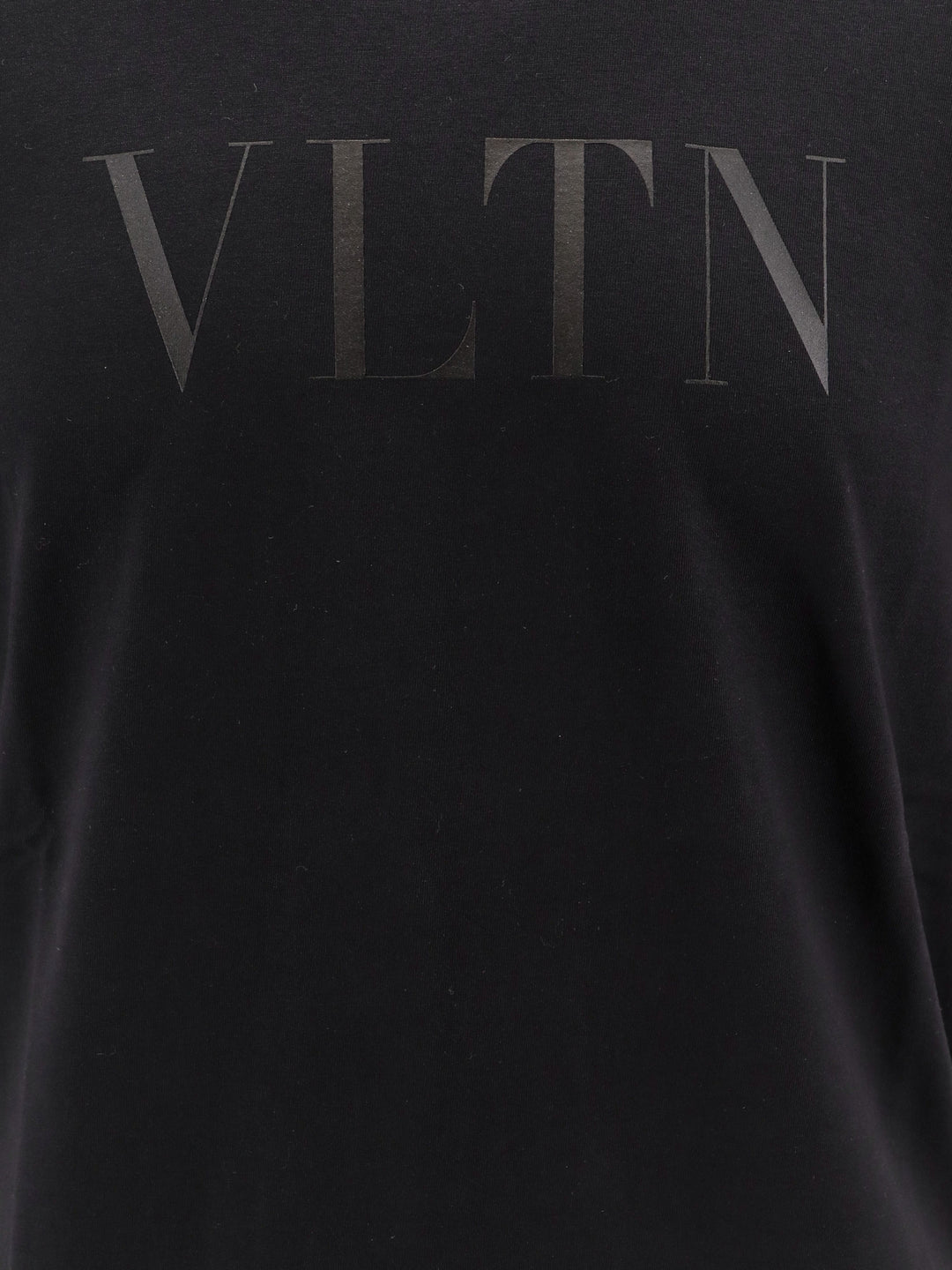 Valentino T-shirts and Polos - Blacks and greys | 38e2a8e9af2ec4909f8186c13a4d2f815f830e28