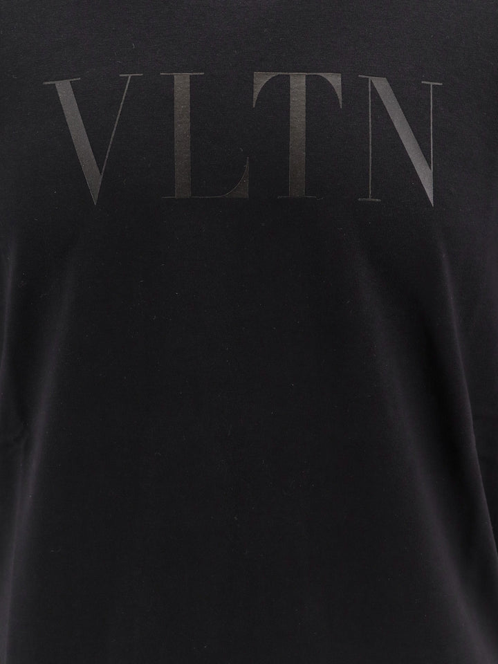 Valentino T-shirts and Polos - Blacks and greys | 38e2a8e9af2ec4909f8186c13a4d2f815f830e28