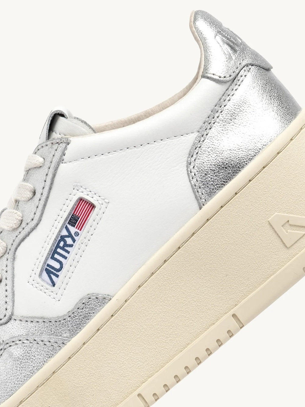 Autry Sneakers - White | 28731a47920e021f1e973977091b2038ba4ebb15