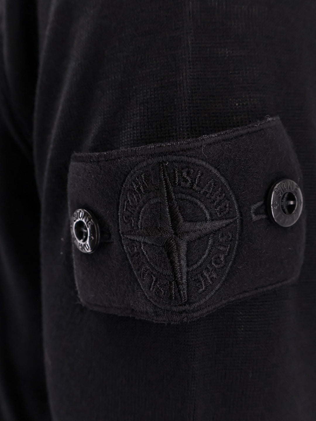 Stone Island Sweaters - Blacks and greys | 02f76827f69ed72bd4e9ad9cbe8b1b5ddbb0fea1