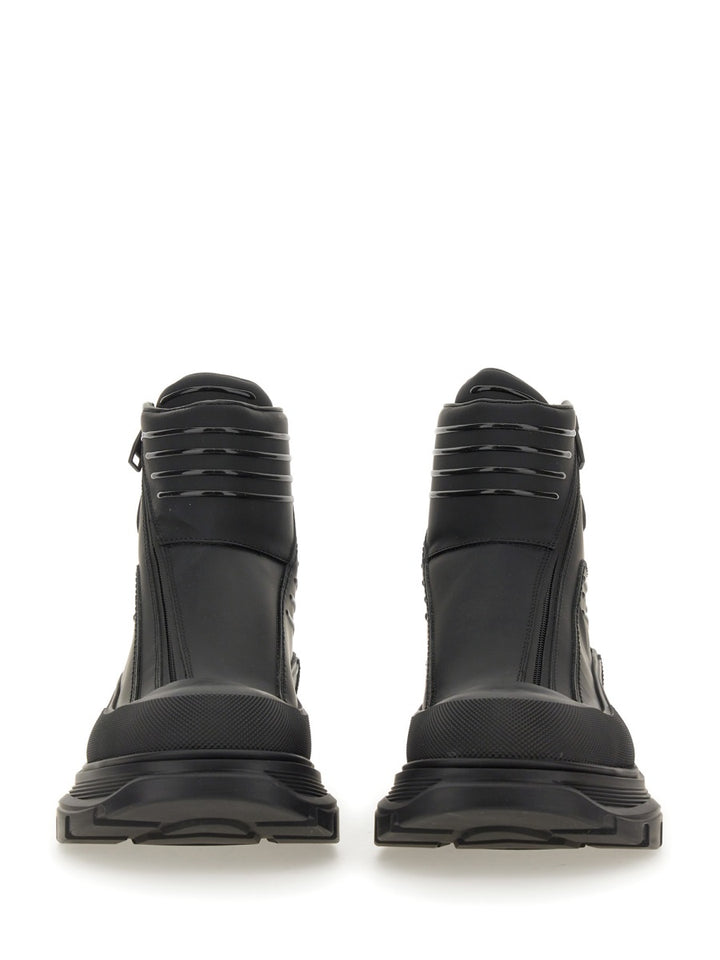 Alexander McQueen Boots - Black | Wanan Luxury