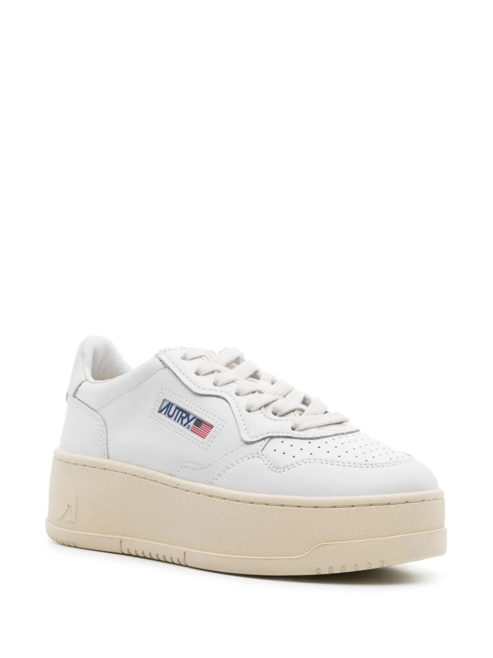 Autry Sneakers - White | ce527a0324a93573bb5c03354511df1b766a92b4