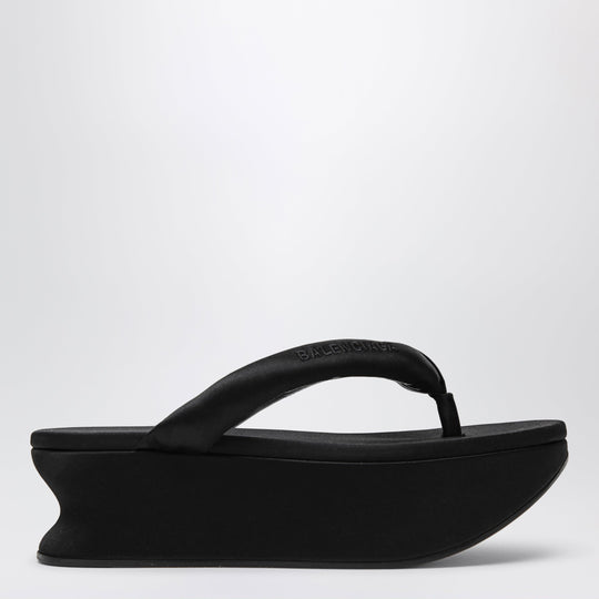 Gaeta Thong Sandals In Satin, Black