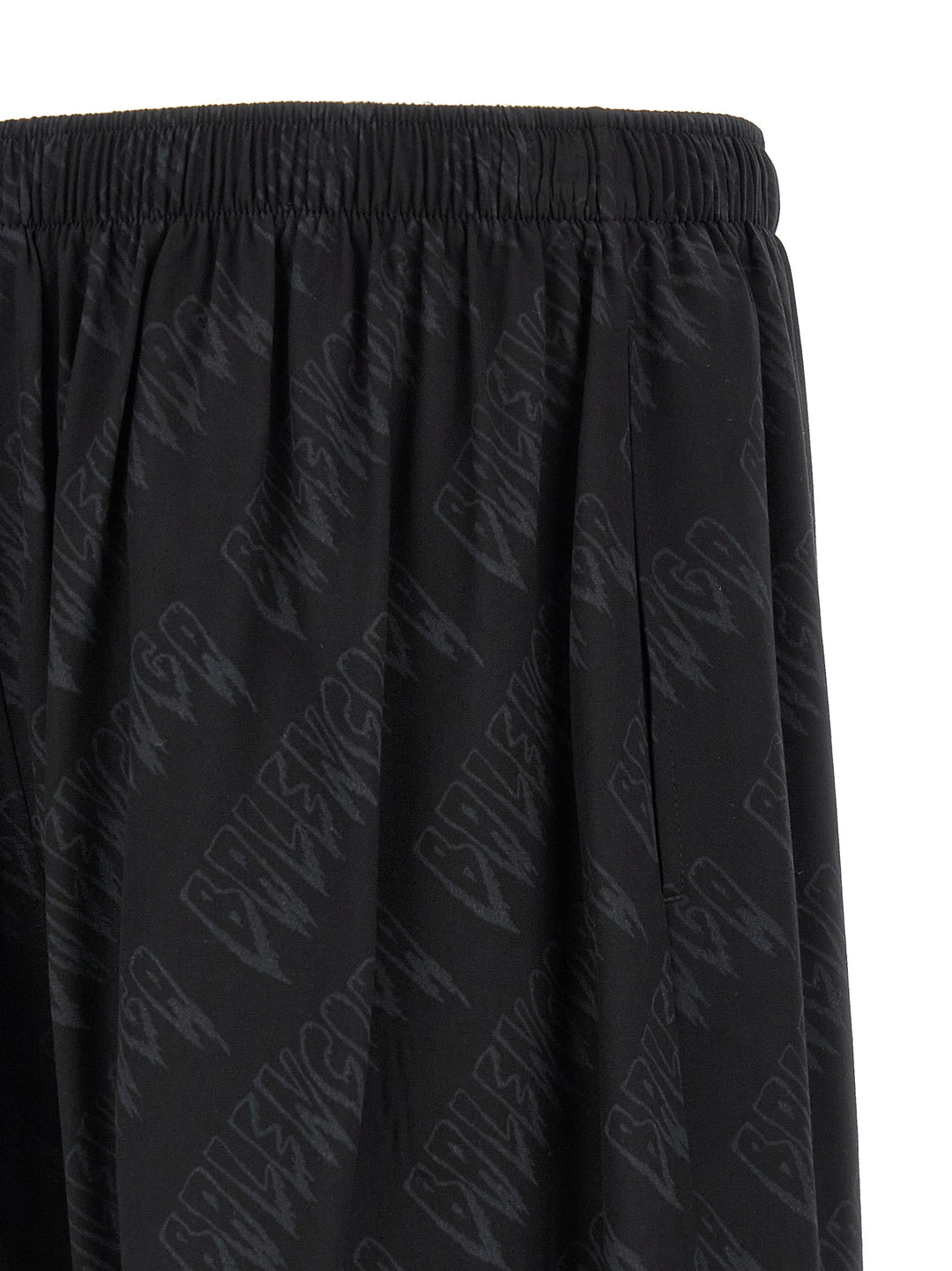 Balenciaga Logo Shorts Bermuda and Short - Black | 18c060d93e3579d72922cbed733bf163624a6ba3