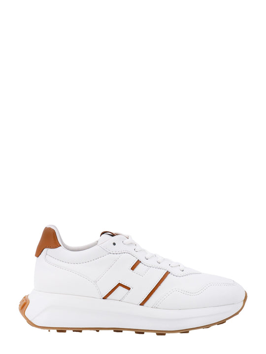Leather Sneakers With Contrasting Profiles