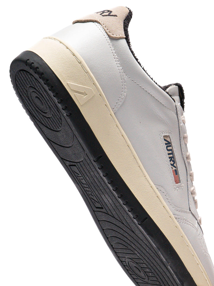 Autry Sneakers - White | 105a7eedcfa0f2c32df90e682b0016b2ad8dd583