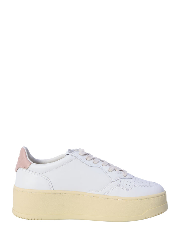 Autry Sneakers - White | 1ee2c61eb2aaa9c8ac3a4a84cac191b90af0ae20