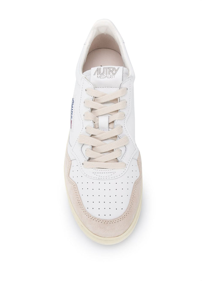 Autry Sneakers - White | bc4acfa28aa5c509bc6a1a69f570bff98f9d6f2d