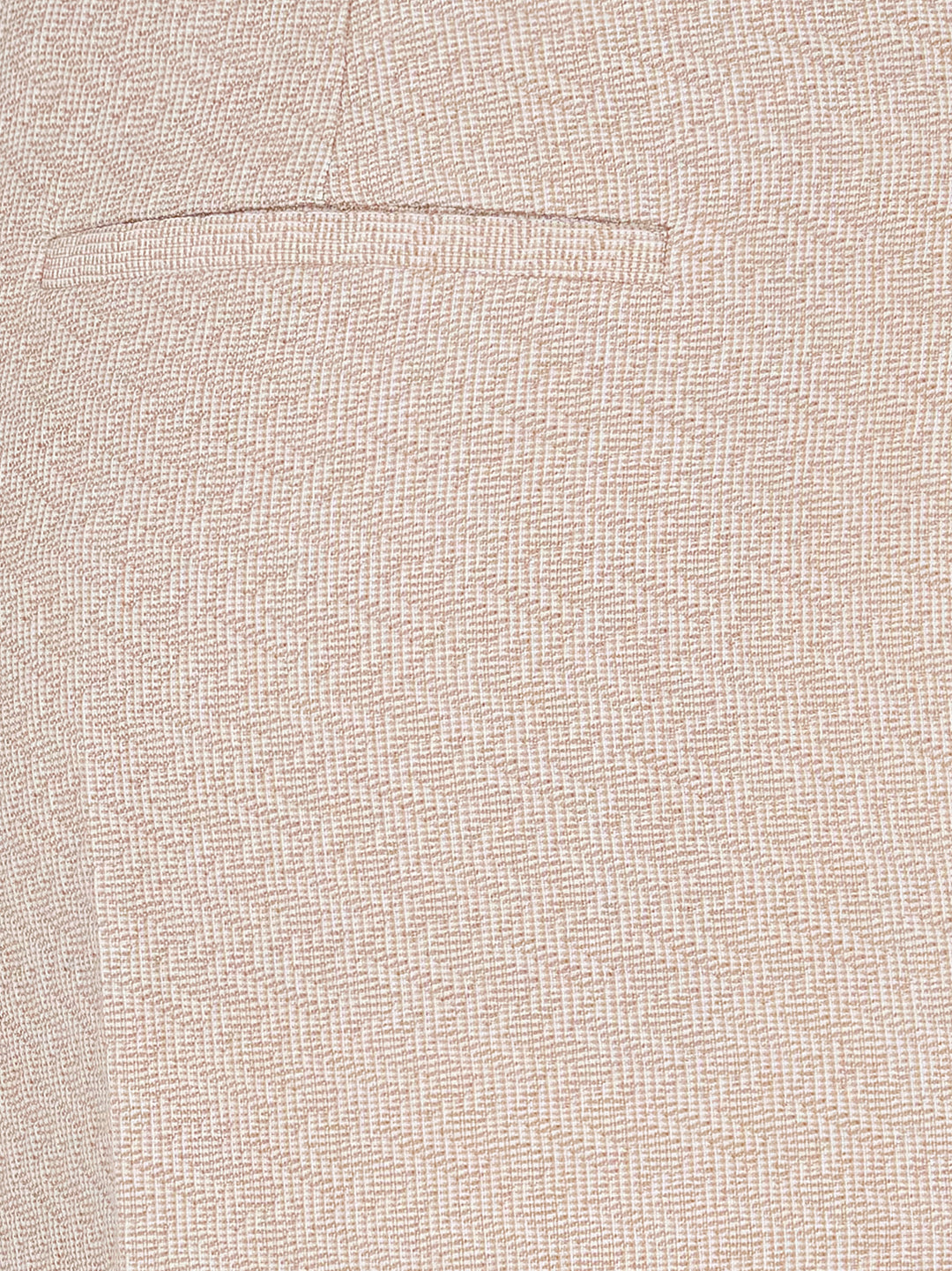 Fendi  - Light and natural | 9267f8c7316991e5d8584a8fca6ac9dda5c4b89c